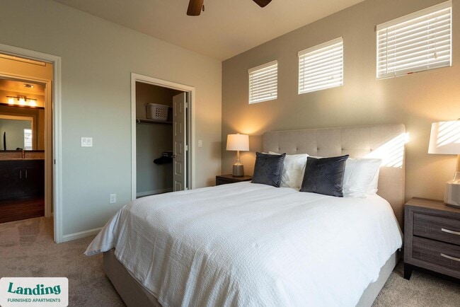 Building Photo - 715 W Slaughter Ln Unit 1331