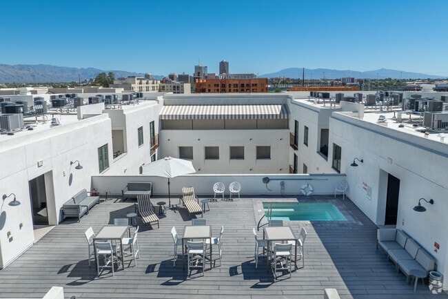 Rooftop Lounge - Monier Apartments