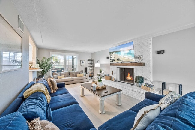 Photo - 366 W Osceola Ln Unit ID1245239P