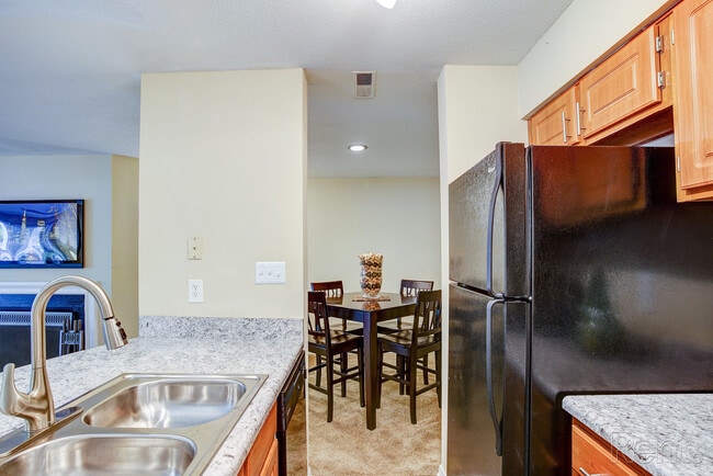 Photo - Highland Oaks