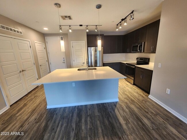 Photo - 200 E Thomas Rd Unit 2