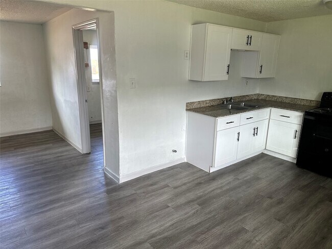 Photo - 5405 Suez St Unit 2