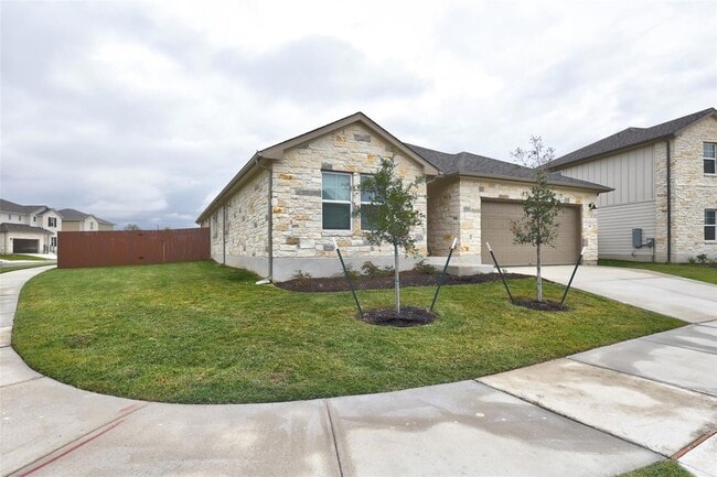 Photo - 201 Fairmeadow Downs Dr