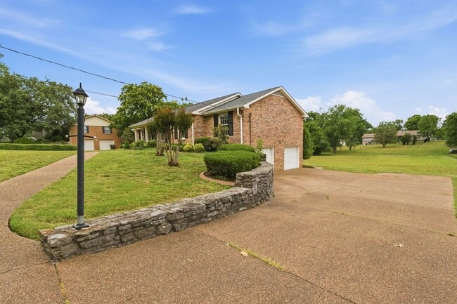 Photo - 213 Rising Sun Ln