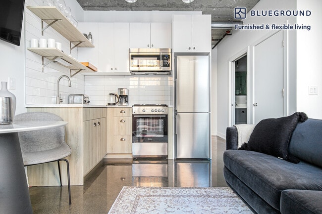 Photo - 108 W Chicago Ave Unit FL8-ID365