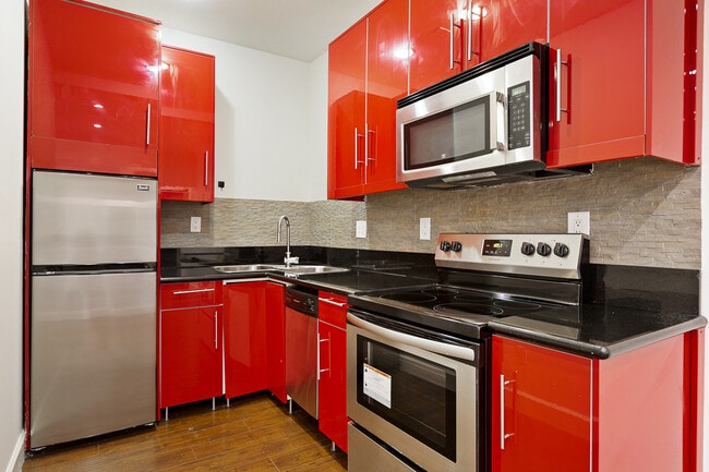 Photo - 7223-7229 Willoughby