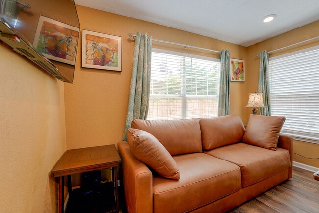 Photo - 422 Gulf St Unit SI ID1625084P