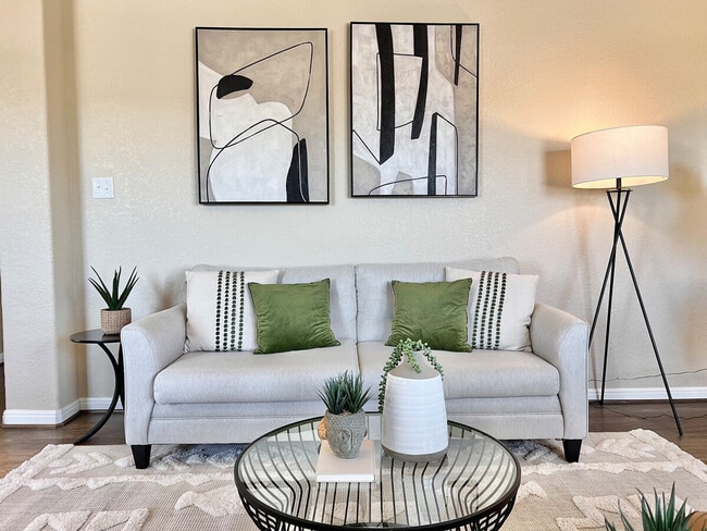 Photo - 11235 Silver Rose Unit SI ID1621271P