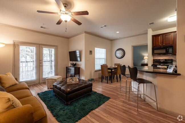 2BR, 2BA - 966SF Living - Lookout Hollow