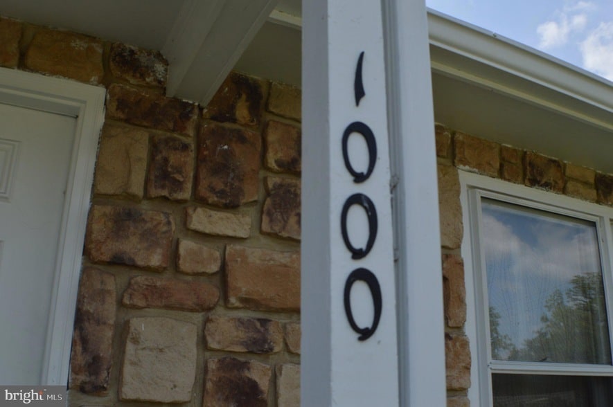 Photo - 1000 Kensington Way