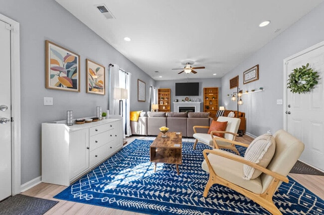 Photo - 5021 Woolsey St Unit ID1328011P