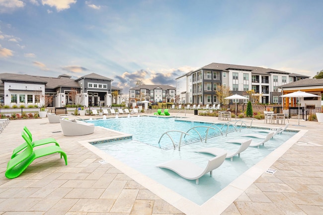 Photo - 599 Tapestry Lp Unit 01-101.1412856