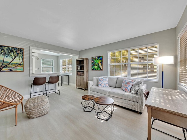 Building Photo - 318-320-320 Walnut St Unit ID1239430P