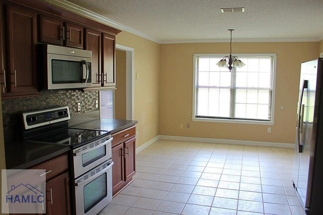 Photo - 180 Waters Ave