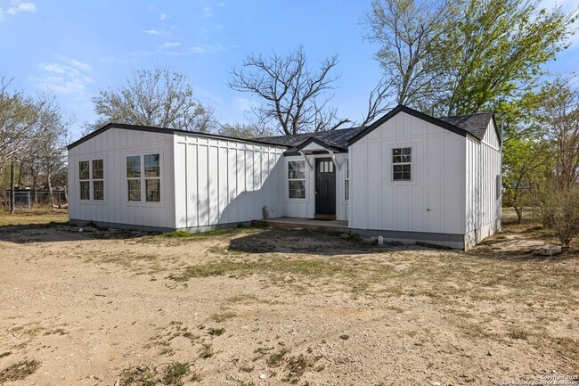 Photo - 362 Ave J