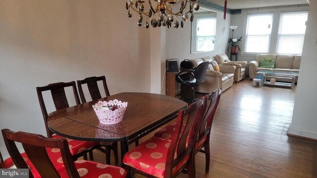 Photo - 6024 Reach St