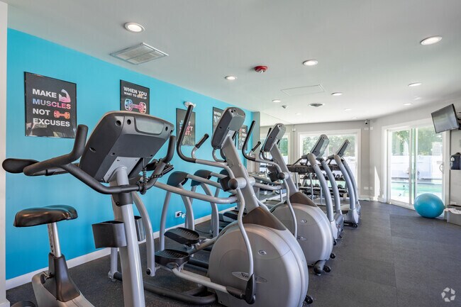 Fitness Center - Woodbury Place Apartments