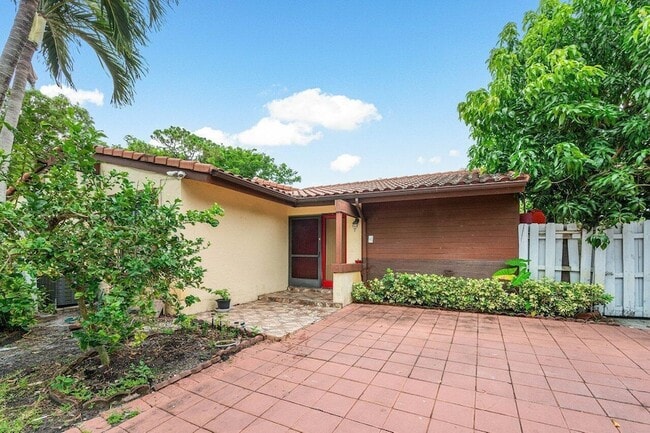 Building Photo - 2780 Norfolk Pine Ct
