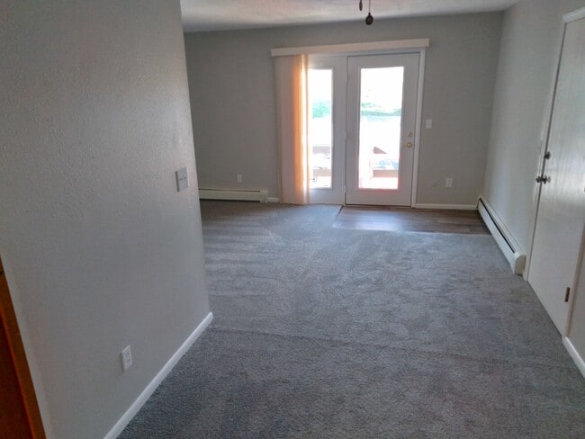 Living Room - 620 7th St