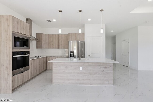 Photo - 1253 Argosy Rd