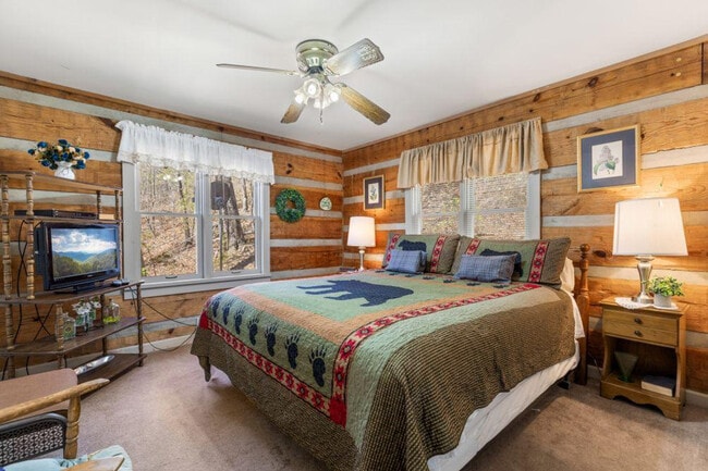 Photo - 2747 Overholt Trail Unit ID1266981P