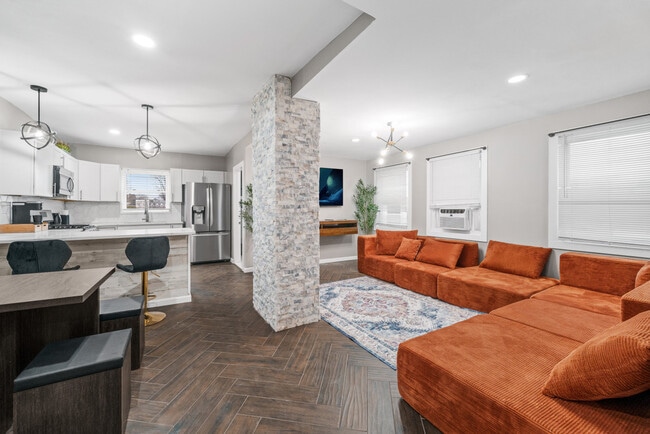 Building Photo - 529 Ave E Unit ID1282137P