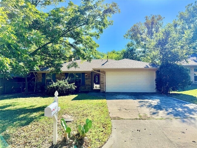 Photo - 1821 Broadway St