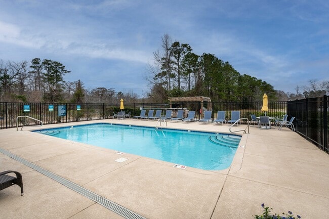 Photo - Deerbrook Apartments
