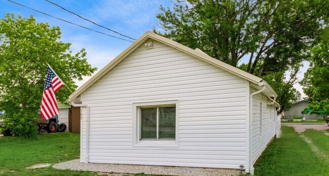 Photo - 165 W Jersey St