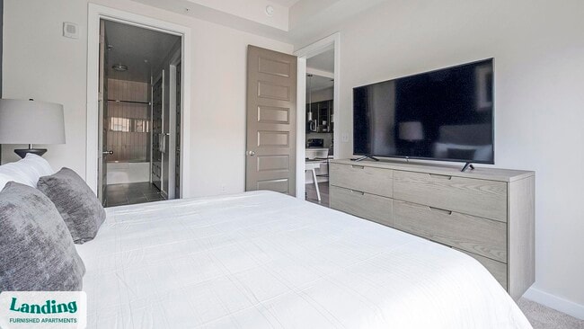 Photo - 825 Usener St Unit 909