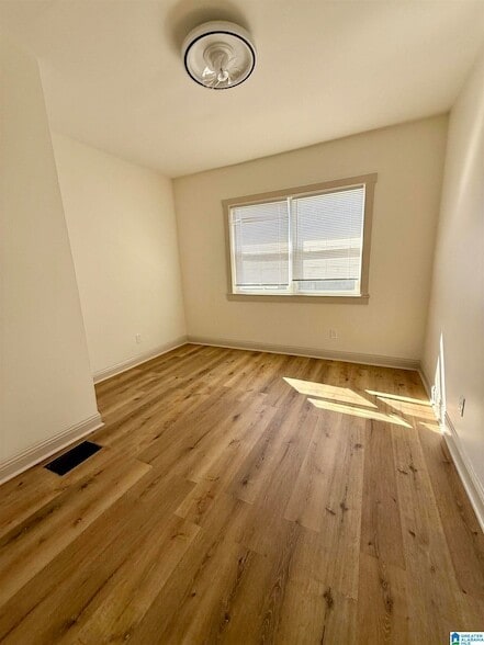 Photo - 212 Bankhead Hwy W