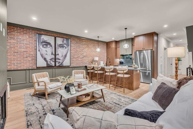 Building Photo - 1701 Portland Ave Unit ID1356273P