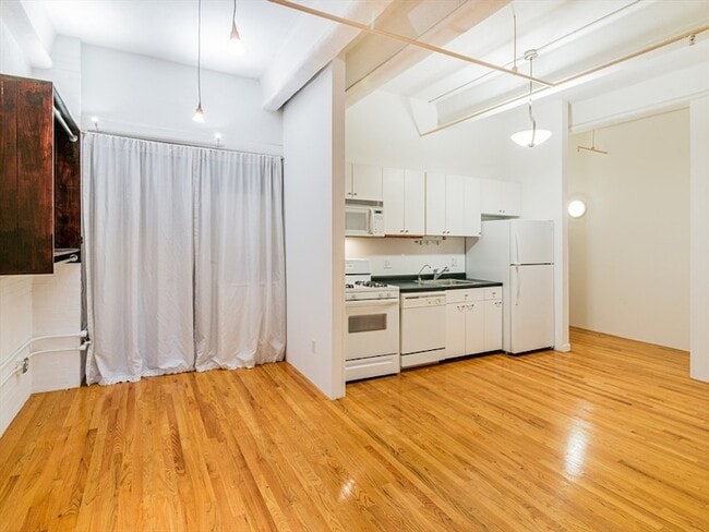 Photo - 42 Chauncy St Unit 5D
