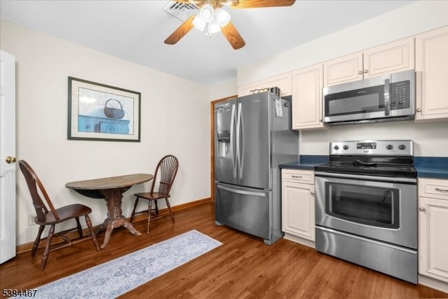 Photo - 154 Old Croton Rd