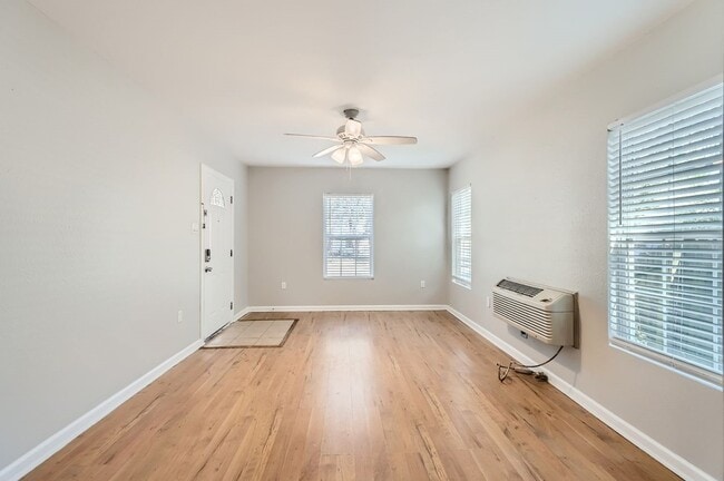 Photo - 224 E Boyd St