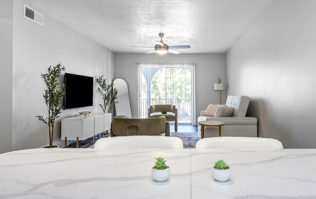 Photo - 4404 W Kennedy Blvd Unit SI ID1369907P