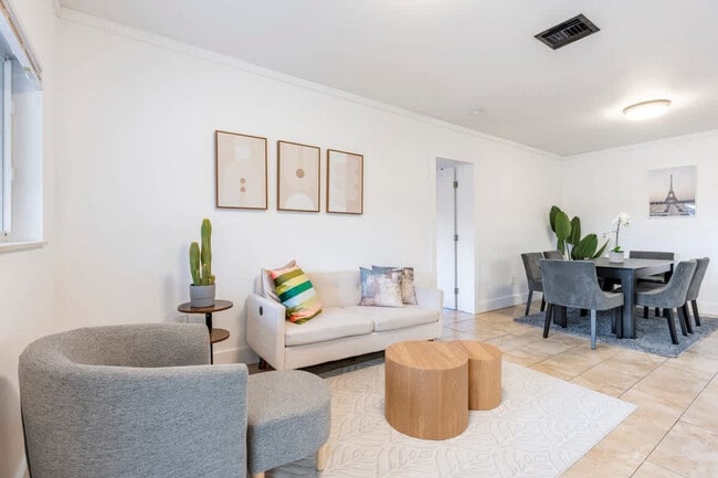 Photo - 7313 SW 16th Terrace Unit SI ID1317401P