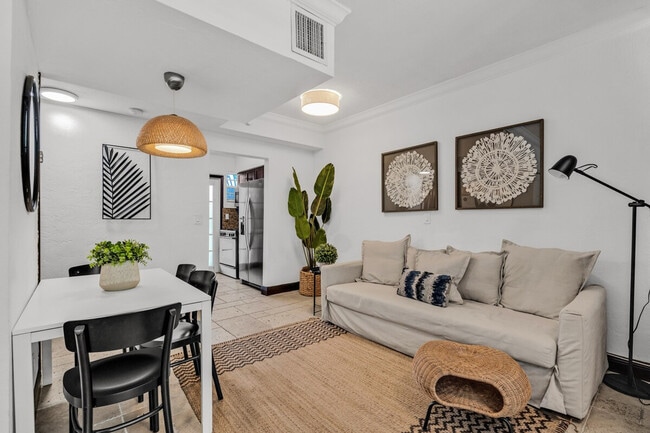 Building Photo - 841 19th St Unit SI FL2-ID1540491P