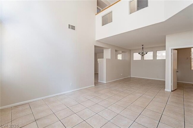 Photo - 3588 White Mountain St