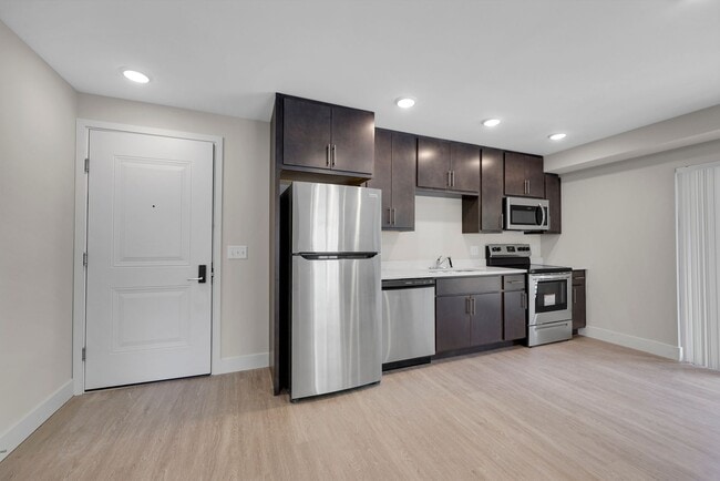 Photo - 707 W Springfield Ave