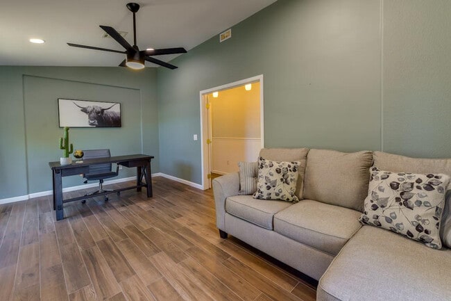 Photo - 2730 E Terrace Ave Unit SI ID1385842P