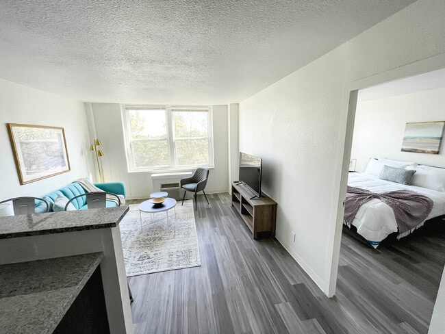 Building Photo - 2515 Burnet Ave Unit GO ID1036865P