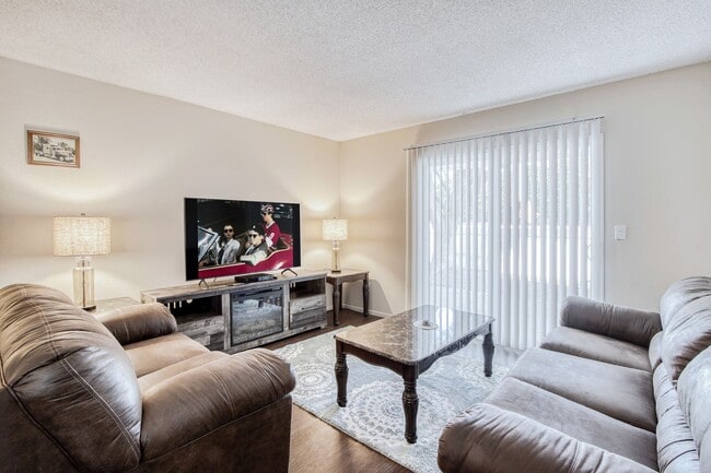 Building Photo - RIVER PARK