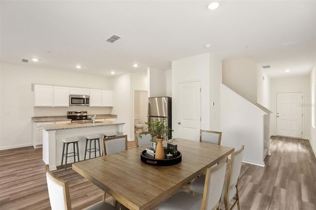 Photo - 2562 Grey Hawk Dr