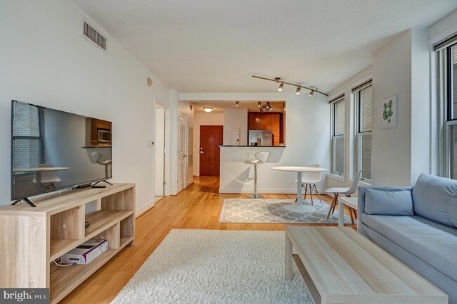Photo - 915 E St NW Unit 1001