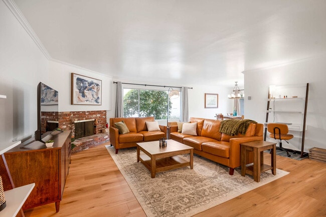 Building Photo - 610 Calle De Los Amigos Unit ID1244466P