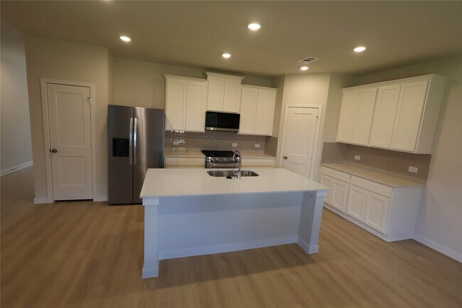 Photo - 7739 Bergamot Cir