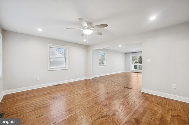 Photo - 607 Jackson Ave