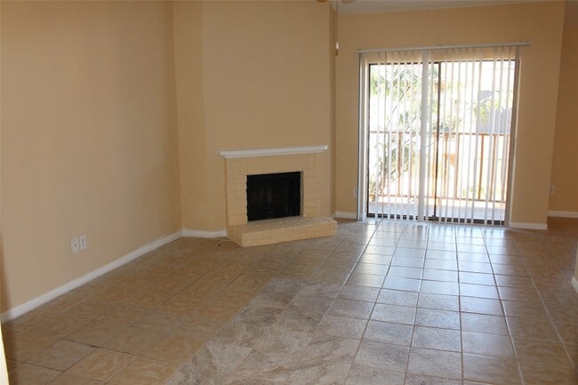 Photo - 16111 Aspenglen Dr Unit 806