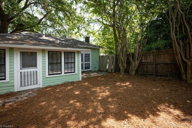 Photo - 208 Leftwich St Unit Cottage